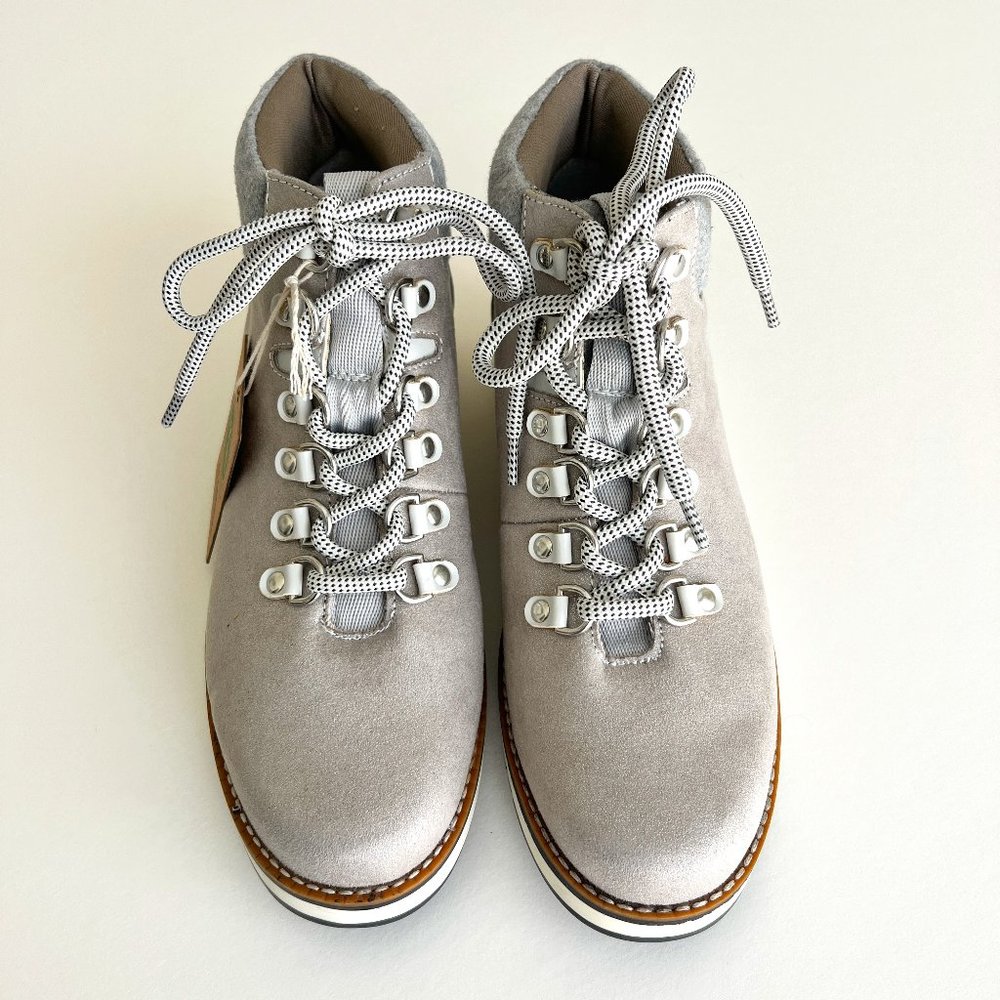 Women's White Mountain Clifton Casual Hiking Boots Silver/Ivory Size 7 NWT
